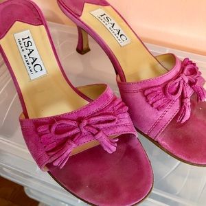 ISAAC MIZRAHI PINK SUEDE SANDALS